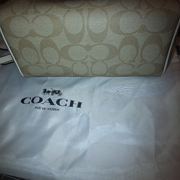 Coach Bennett Crossbody in Signature Canvas - Picture 5 of 8